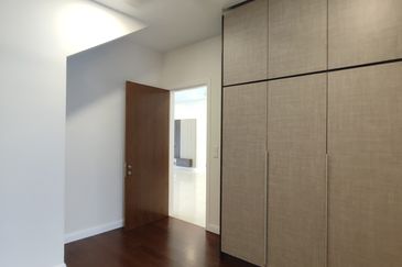 Corner Unit @ Serene Mont Kiara, Sri Hartamas