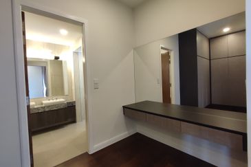 Corner Unit @ Serene Mont Kiara, Sri Hartamas