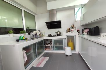 East Residence @ KLGCC