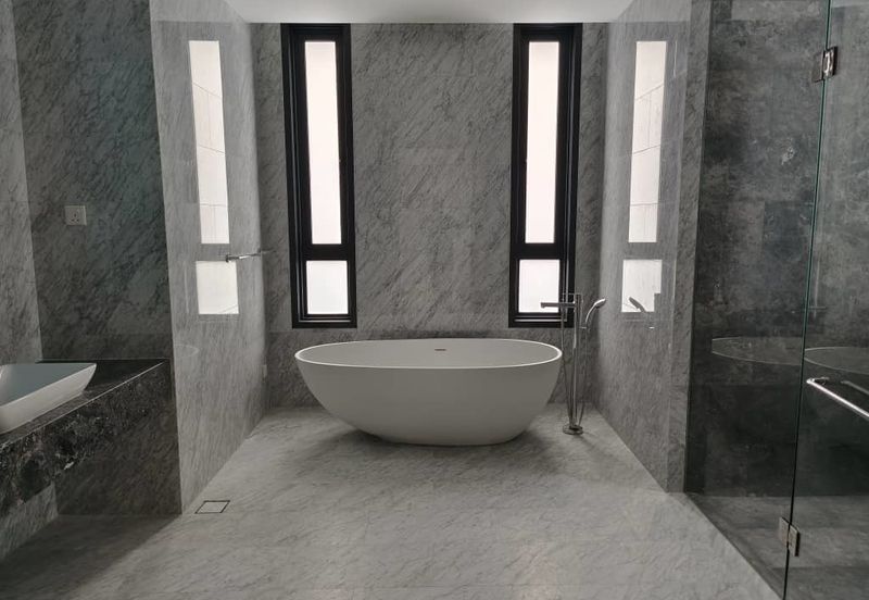 Beautiful unblocked KLCC/ PJ view condo