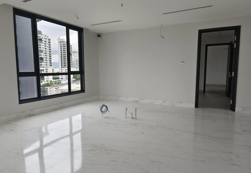 Beautiful unblocked KLCC/ PJ view condo