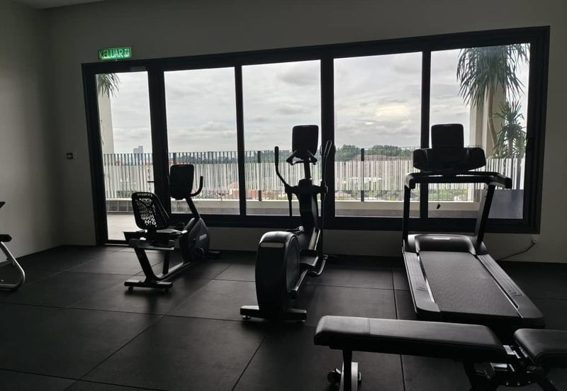 Beautiful unblocked KLCC/ PJ view condo