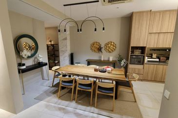 East Residence @ KLGCC