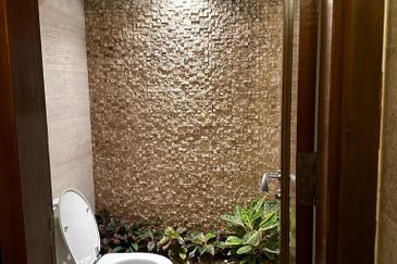 Tijani, Bukit Tunku bungalow for sale