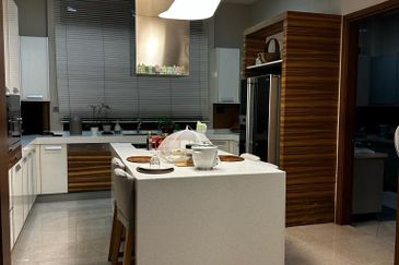 Tijani, Bukit Tunku bungalow for sale