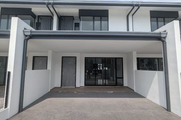 Beautiful 2 Story Nadira1 Bandar Bukit Raja, Klang