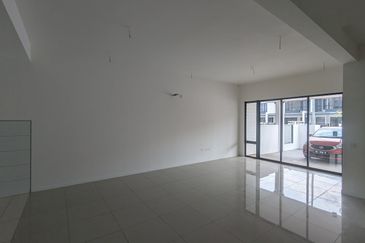 Beautiful 2 Story Nadira1 Bandar Bukit Raja, Klang