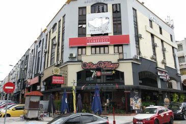 Jalan Kuchai Lama