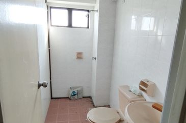 BUKIT JALIL, Anjung Hijau, 3R2B Condo Unblock Golf View Non Bumi Lot Freehold With Title, taman oug, sri petaling, bandar kinrara, bukit serdang,