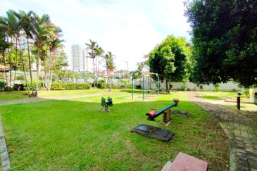 BUKIT JALIL, Anjung Hijau, 3R2B Condo Unblock Golf View Non Bumi Lot Freehold With Title, taman oug, sri petaling, bandar kinrara, bukit serdang,