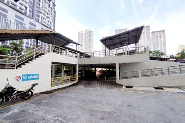 BUKIT JALIL, Anjung Hijau, 3R2B Condo Unblock Golf View Non Bumi Lot Freehold With Title, taman oug, sri petaling, bandar kinrara, bukit serdang,