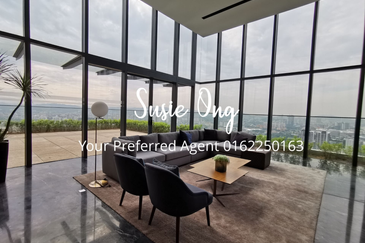 Aria Luxury Residence