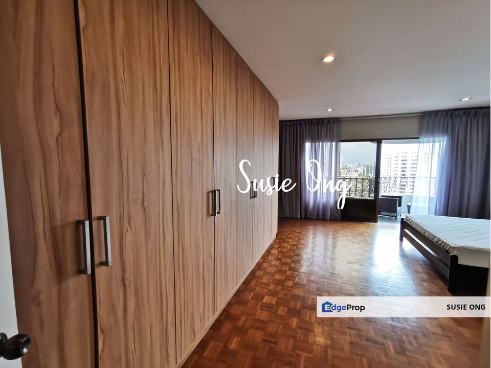 3 bedrooms part furnished in bangsar with nice view, Kuala Lumpur, Bangsar