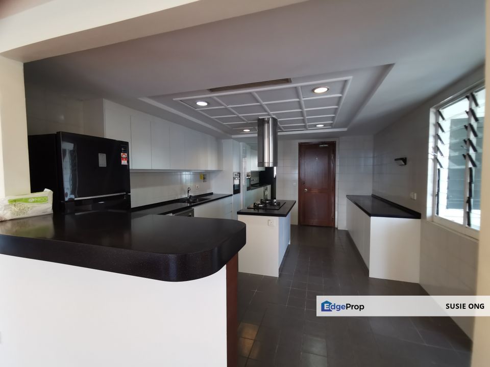 Ampang Hilir Tara  3 bedrooms apartment with large balcony and unblocked view short walk to ISKL , Kuala Lumpur, Ampang Hilir