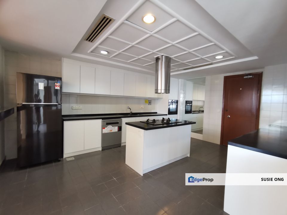 Ampang Hilir Tara  3 bedrooms apartment with large balcony and unblocked view short walk to ISKL , Kuala Lumpur, Ampang Hilir