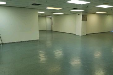 Enblock building at Ampang for sale!