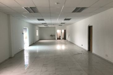 Freehold Warehouse at Kapar Klang For Sale