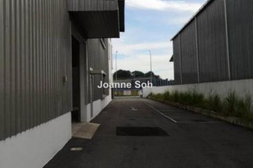 Bandar Bukit Raja 1.5storey Semi D factory 