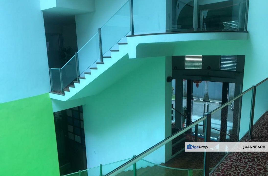 Factory 3.5storey Freehold at Puchong, Selangor, Puchong