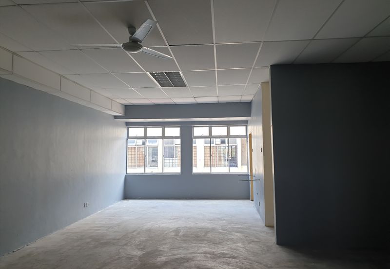 Shoplot Facing Road Freehold 3Storey For Sale