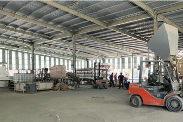 Warehouse 2acres Freehold land for sale!!