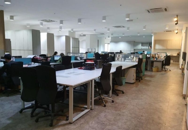 Grade A office with modern resort design at PJ for sale!!