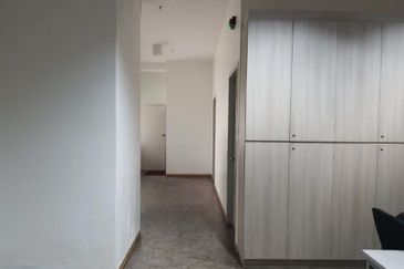 Grade A office with modern resort design at PJ for sale!!