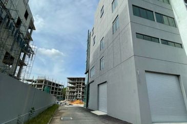 Brand New Semi D Factory at Glenmarie Freehold For Sale