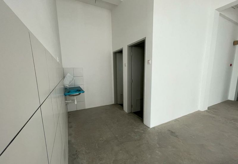 Glenmarie Freehold brand new  Semi D Factory  For Sale