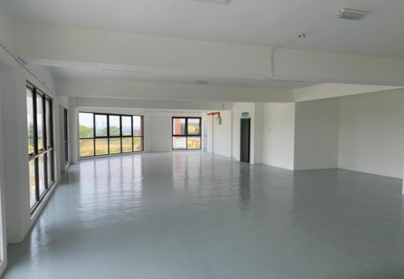 Corner shop at Sepang Brand New freehold Corner Shop For Sale!