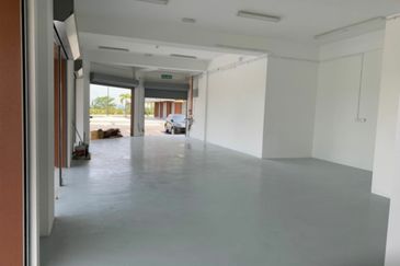 Corner shop at Sepang Brand New freehold Corner Shop For Sale!