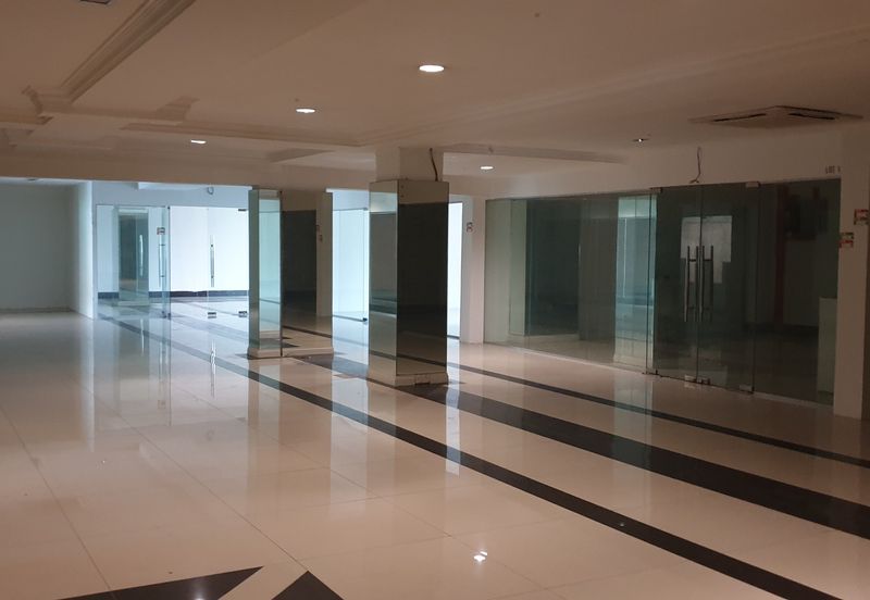 kuala lumpur enblock 7 storey 9 units of adjoining Commercial Building 