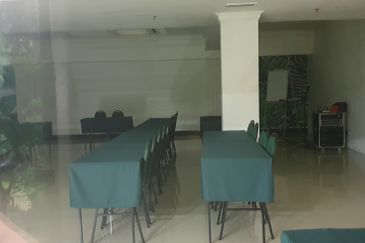 kuala lumpur enblock 7 storey 9 units of adjoining Commercial Building 