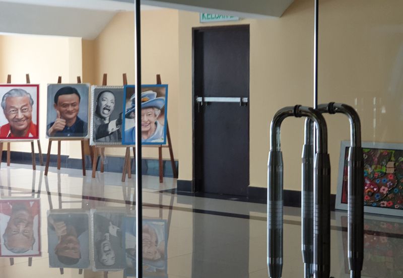 kuala lumpur enblock 7 storey 9 units of adjoining Commercial Building 