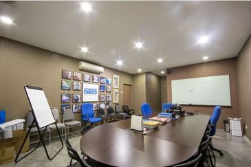 move in condition Commercial Corporate Enblock office building near mrt3 at Bandar Sri damansara for sale