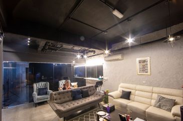 move in condition Commercial Corporate Enblock office building near mrt3 at Bandar Sri damansara for sale