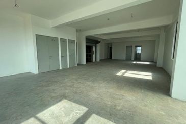 Shamelin cheras Warehouse for sell !