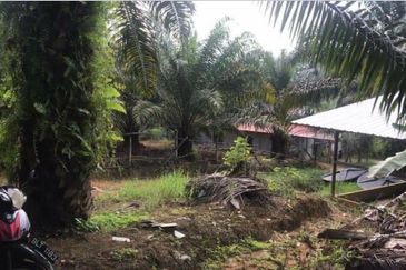 Freehold at Cheras Industrial Land Facing main road For sale