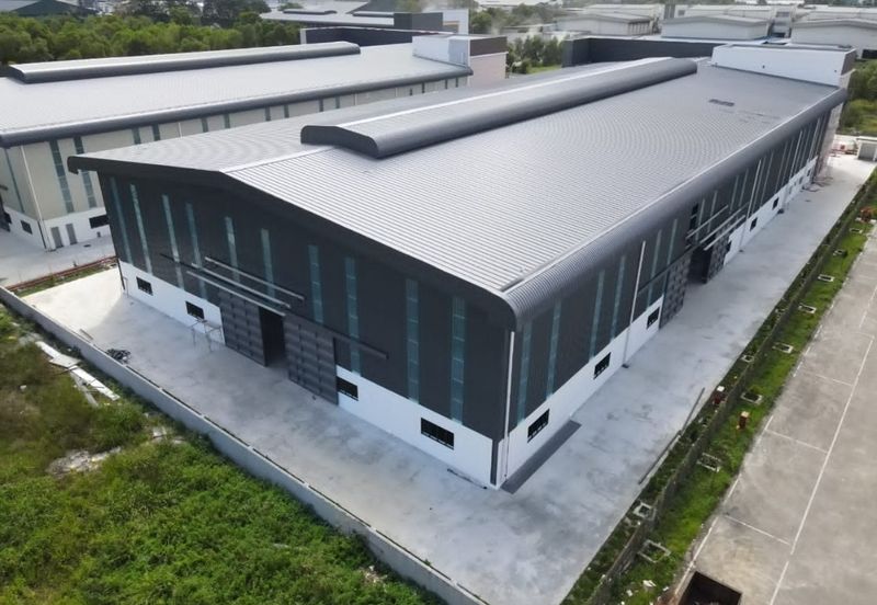 Warehouse newly build in 1acre freehold land for sale