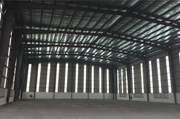 Newly build Warehouse in freehold 1acre land for sale 