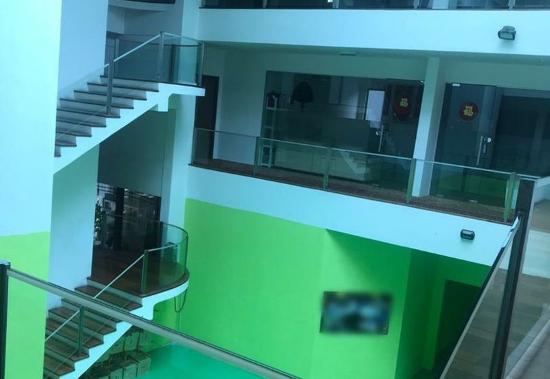 warehouse corporate enblock freehold 3.5storey Bungalow Factory at Puchong