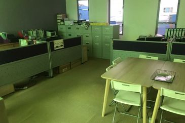 warehouse corporate enblock freehold 3.5storey Bungalow Factory at Puchong