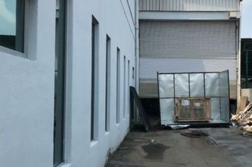 warehouse corporate enblock freehold 3.5storey Bungalow Factory at Puchong