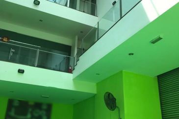 warehouse corporate enblock freehold 3.5storey Bungalow Factory at Puchong