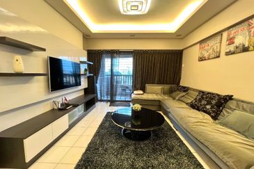 Anjung Hijau (Greenfield Apartment)