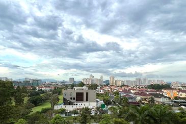 Anjung Hijau (Greenfield Apartment)