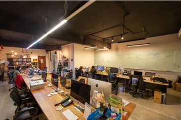 Office for Enblock corporate office building fully furnished near mrt3 at Bandar Sri damansara for sale