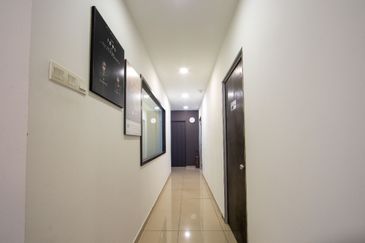 Office for Enblock corporate office building fully furnished near mrt3 at Bandar Sri damansara for sale