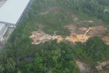 Serendah agriculture land in industrial zoning freehold at serendah for sale