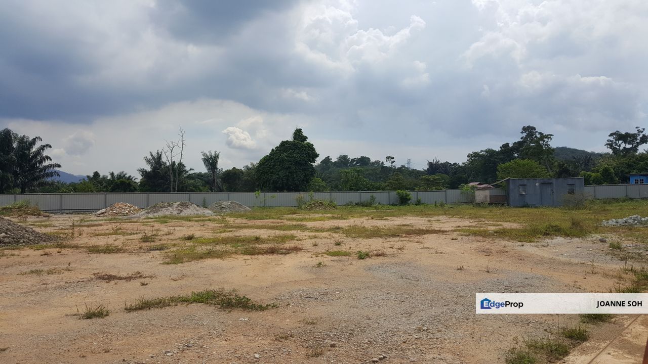 Freehold Commercial land facing main road at Bukit beruntung rawang for sale, Selangor, Rawang